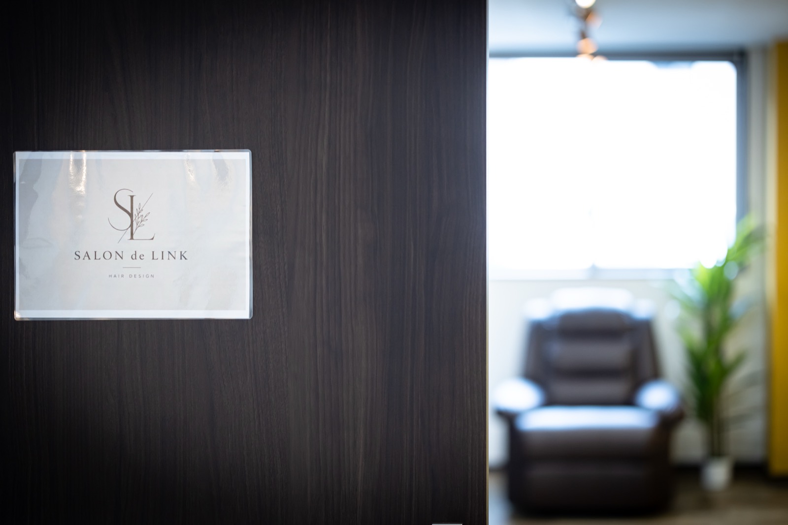 SALON de LINK の入口サイン
